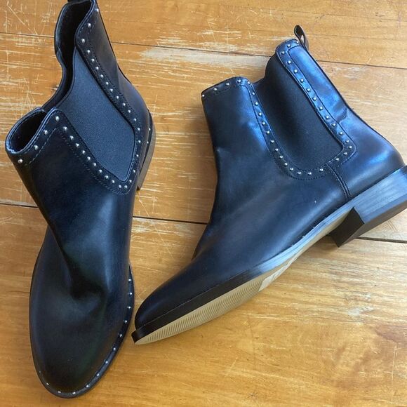 Renvy Kyrie Studded Black Pull On Ankle Bootie Boots Size 10 - Picture 1 of 8